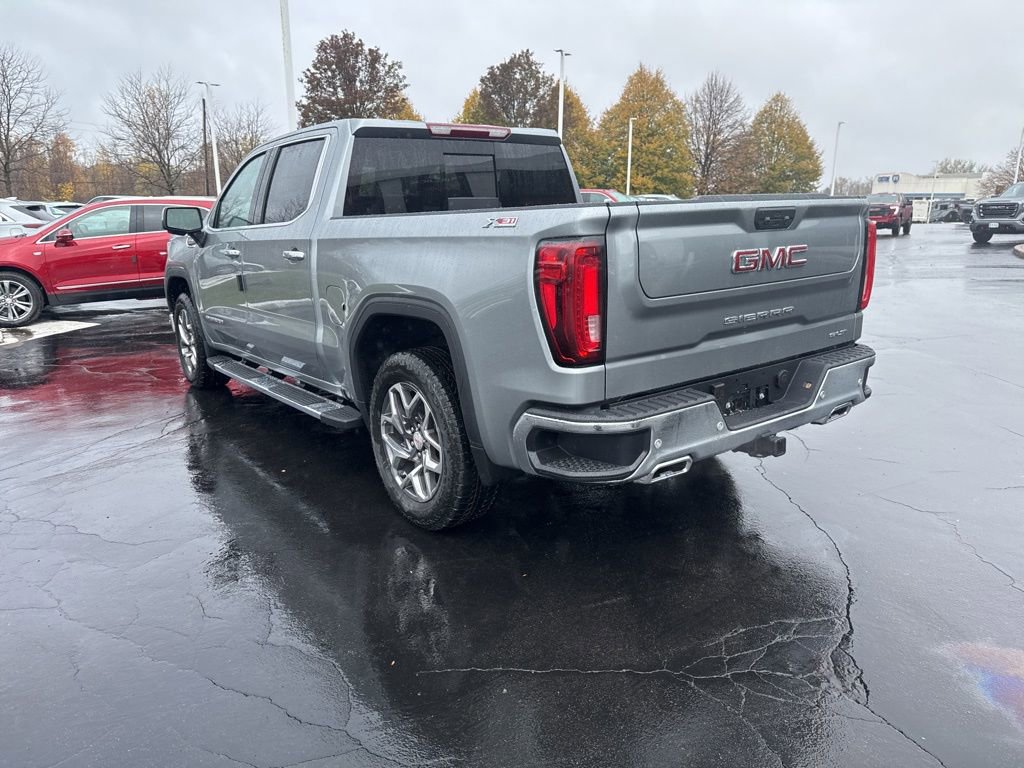 New 2026 GMC Sierra 1500 SLT image 2
