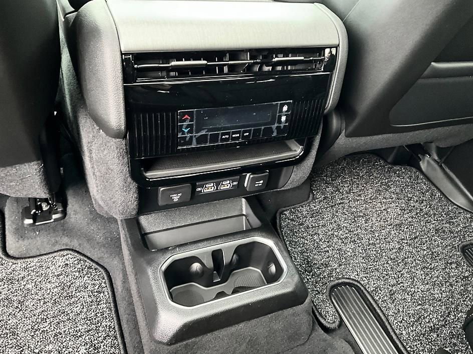New 2026 Jeep Grand Wagoneer L 4WD image 29