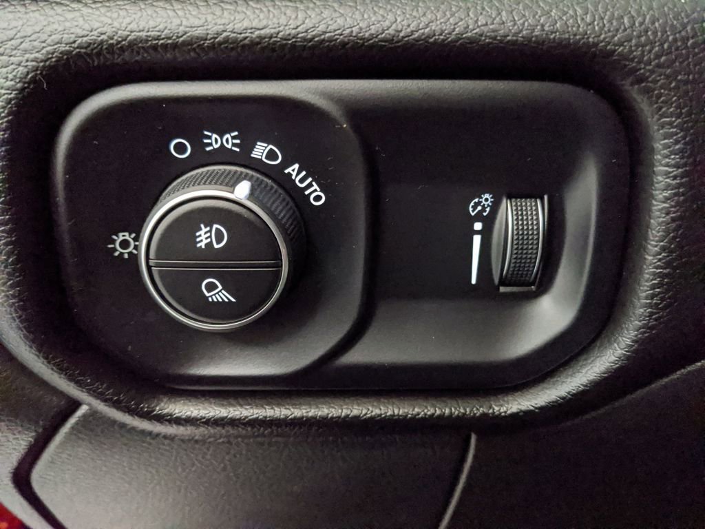 Used 2024 RAM 2500 Big Horn w/ Safety Group image 20