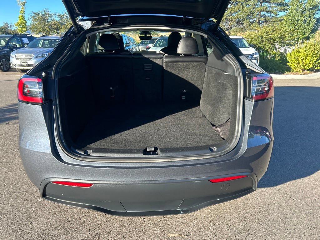 Used 2023 Tesla Model Y Long Range AWD/4WD image 17