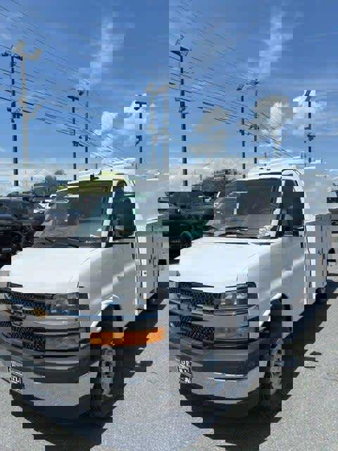 New 2025 Chevrolet Express 3500 w/ Power Convenience Package image 3