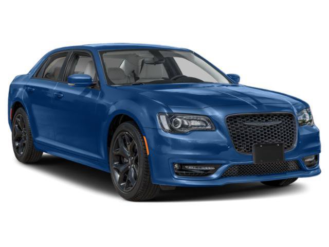 Used 2023 Chrysler 300 Touring L w/ Popular Equipment Group RWD image 9