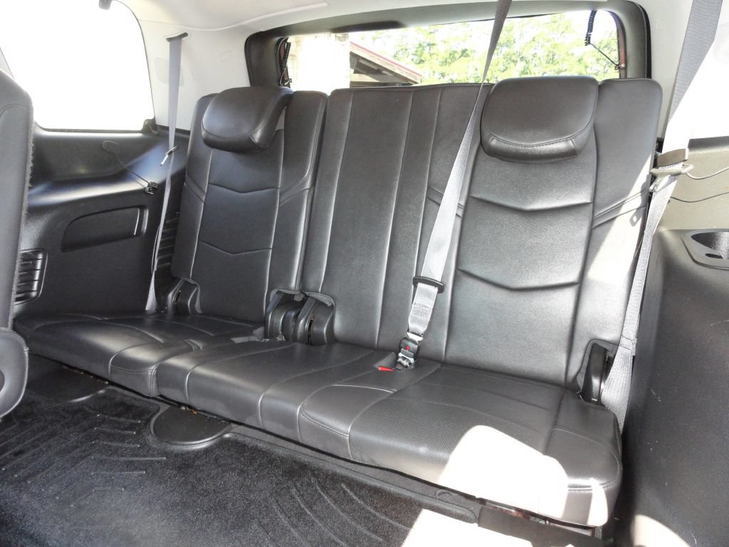 Used 2015 Cadillac Escalade Premium RWD image 11