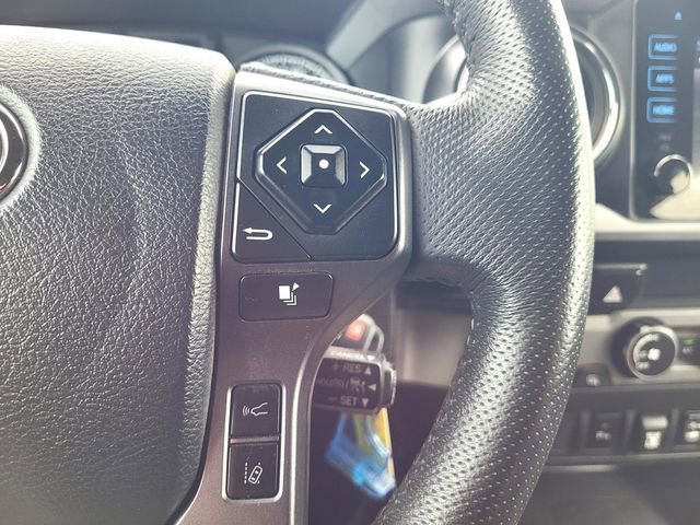 Used 2019 Toyota Tacoma TRD Off-Road w/ Technology Package AWD/4WD image 23