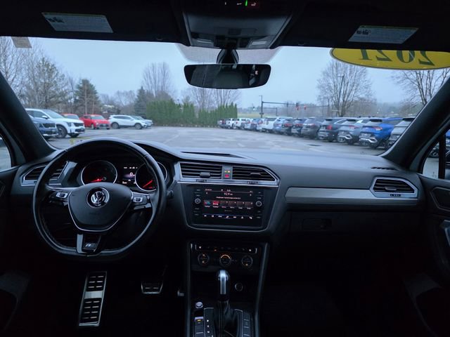 Used 2021 Volkswagen Tiguan SE R-Line image 18