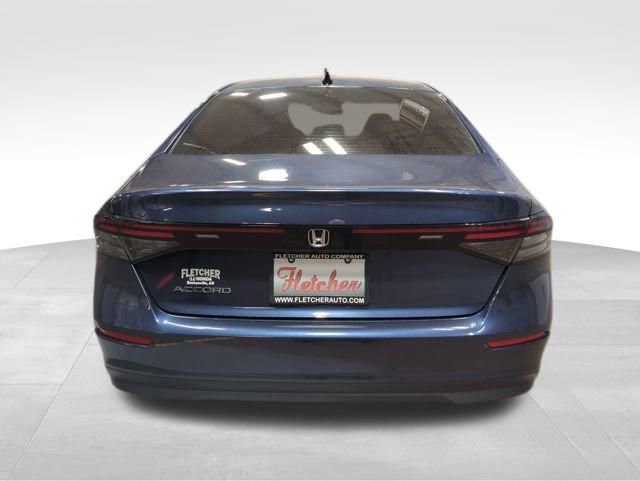 New 2025 Honda Accord SE image 5