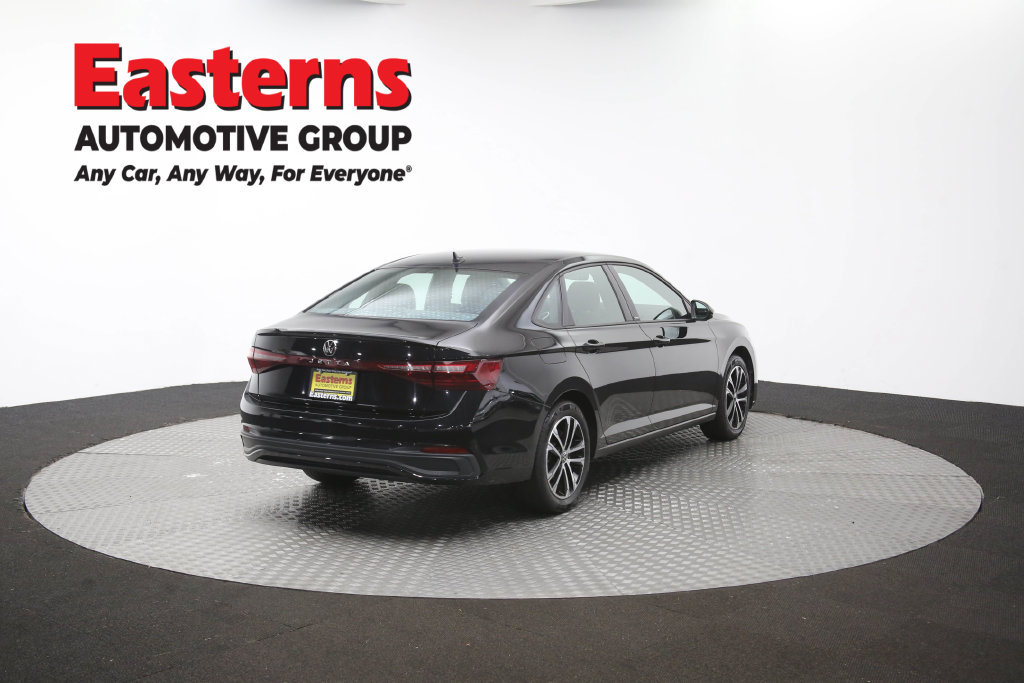 Used 2025 Volkswagen Jetta Sport FWD image 41