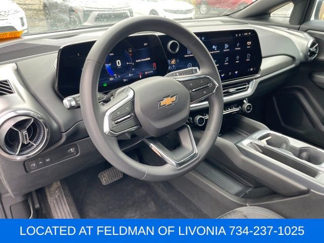 Used 2025 Chevrolet Equinox EV LT image 7