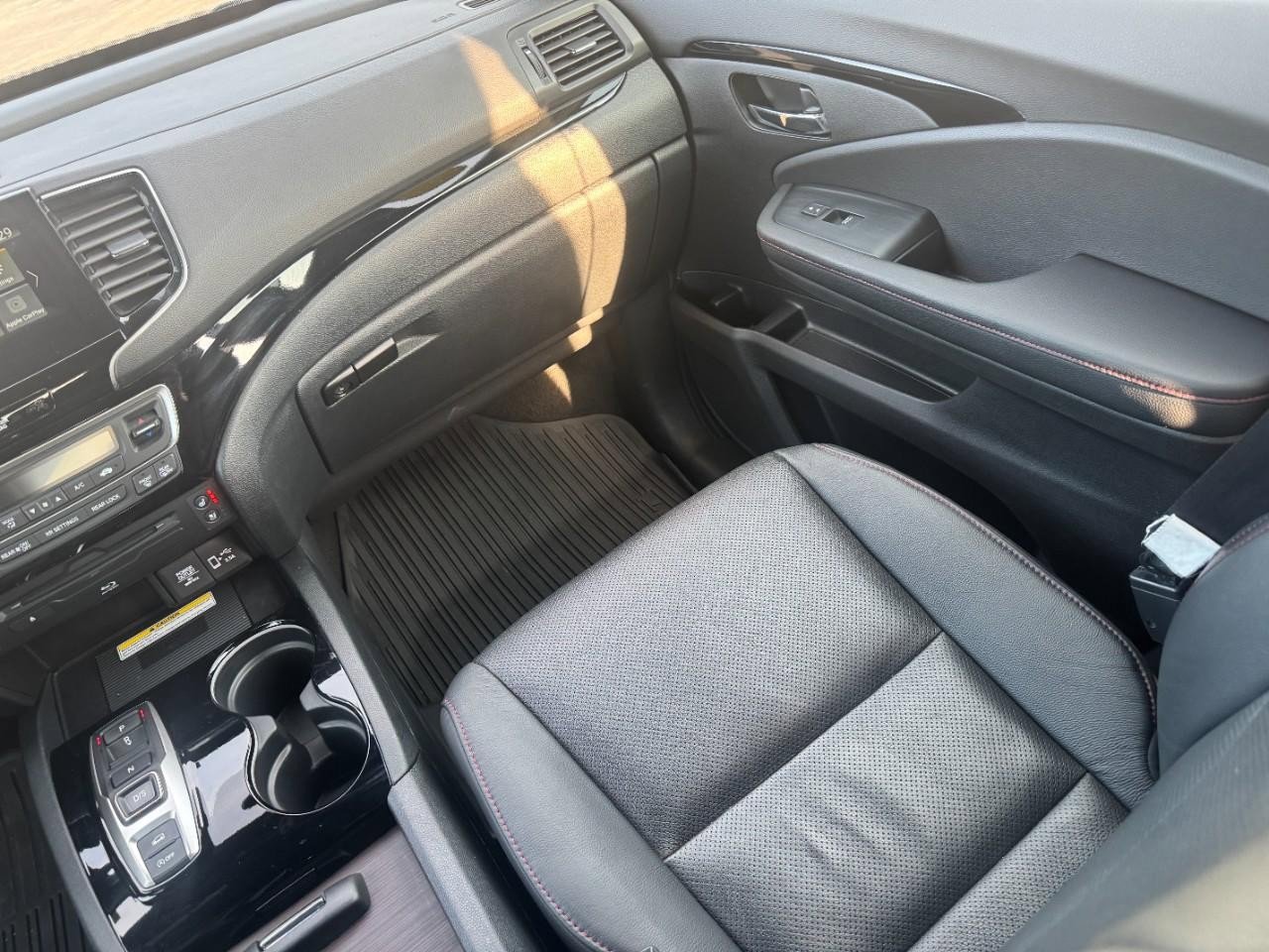 Certified 2022 Honda Pilot Black Edition image 16