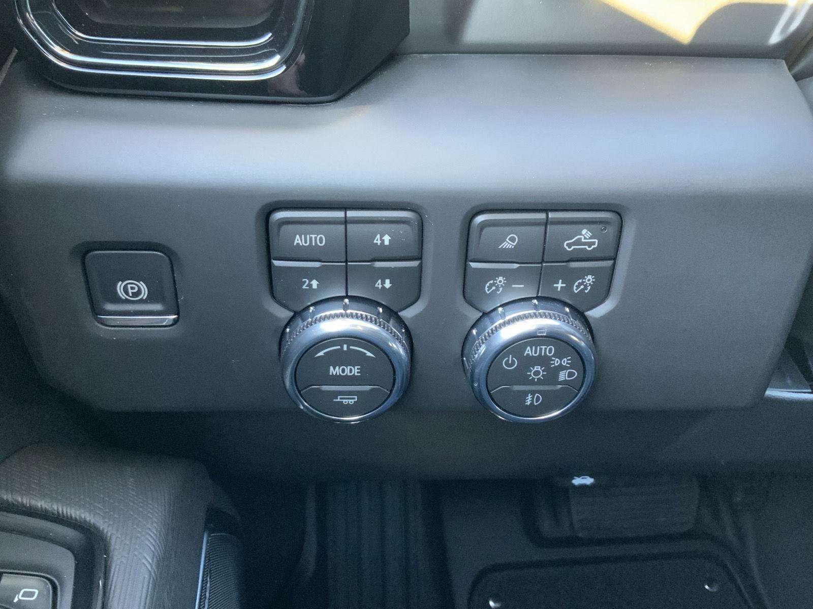 New 2026 GMC Sierra 1500 AT4X image 40