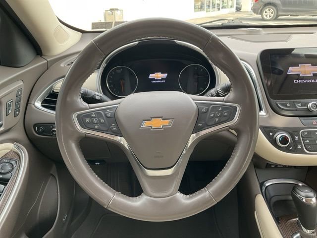 Used 2019 Chevrolet Malibu Premier w/ Sun and Wheel Package image 11