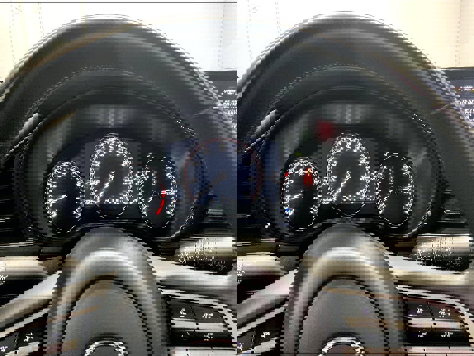 Used 2020 MAZDA MAZDA3 Hatchback image 21