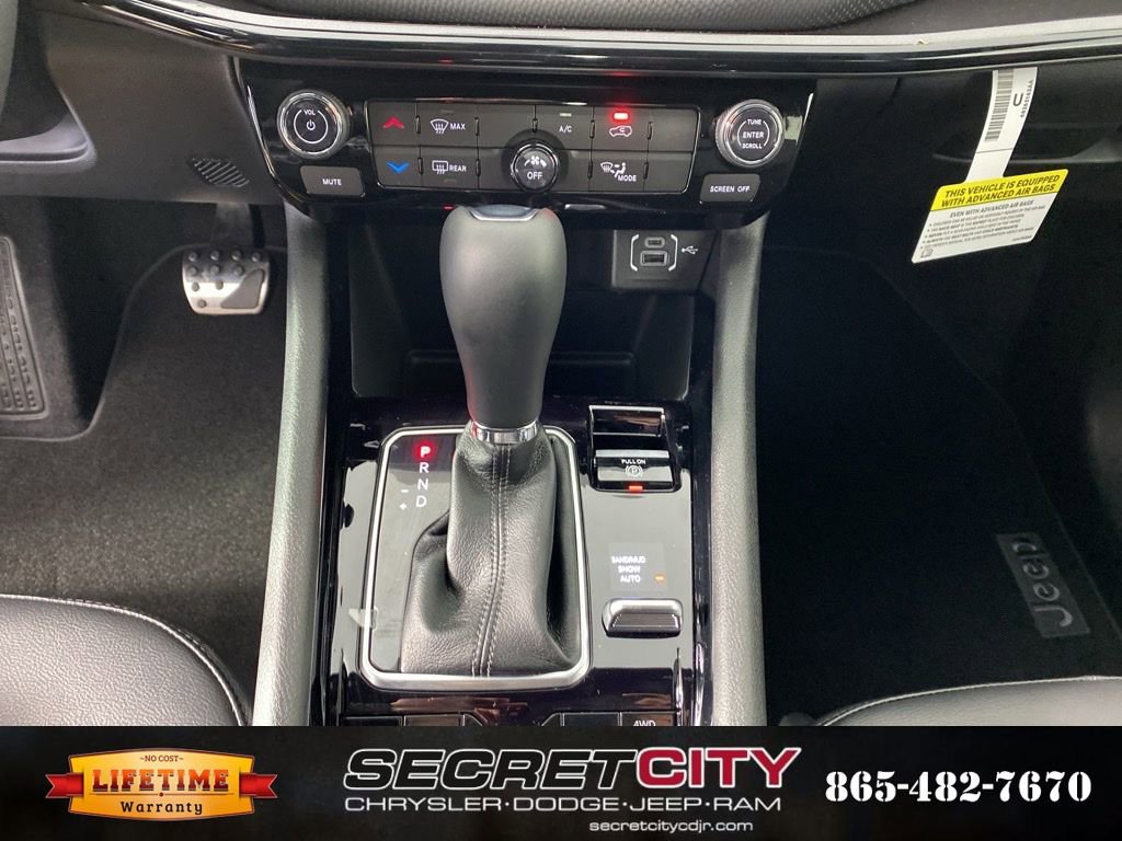 New 2026 Jeep Compass Latitude image 24