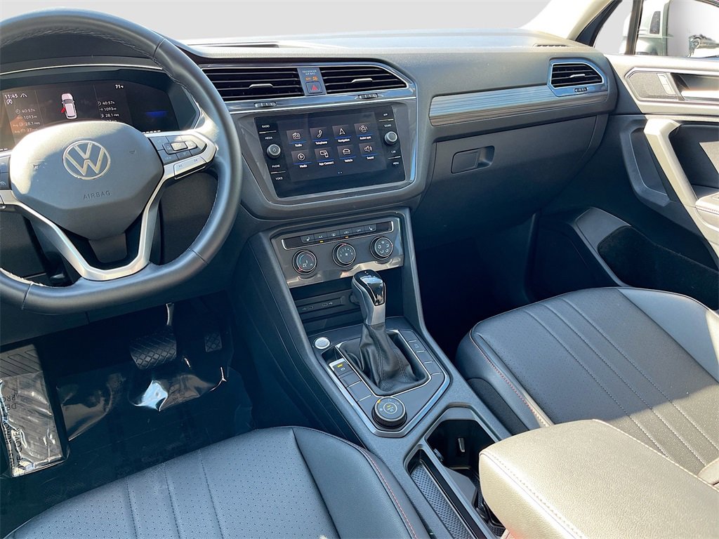 Used 2024 Volkswagen Tiguan Wolfsburg Edition image 22