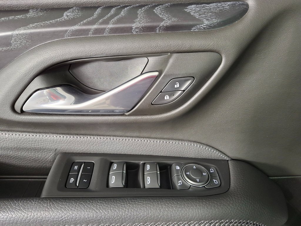 Used 2023 GMC Yukon XL Denali image 25