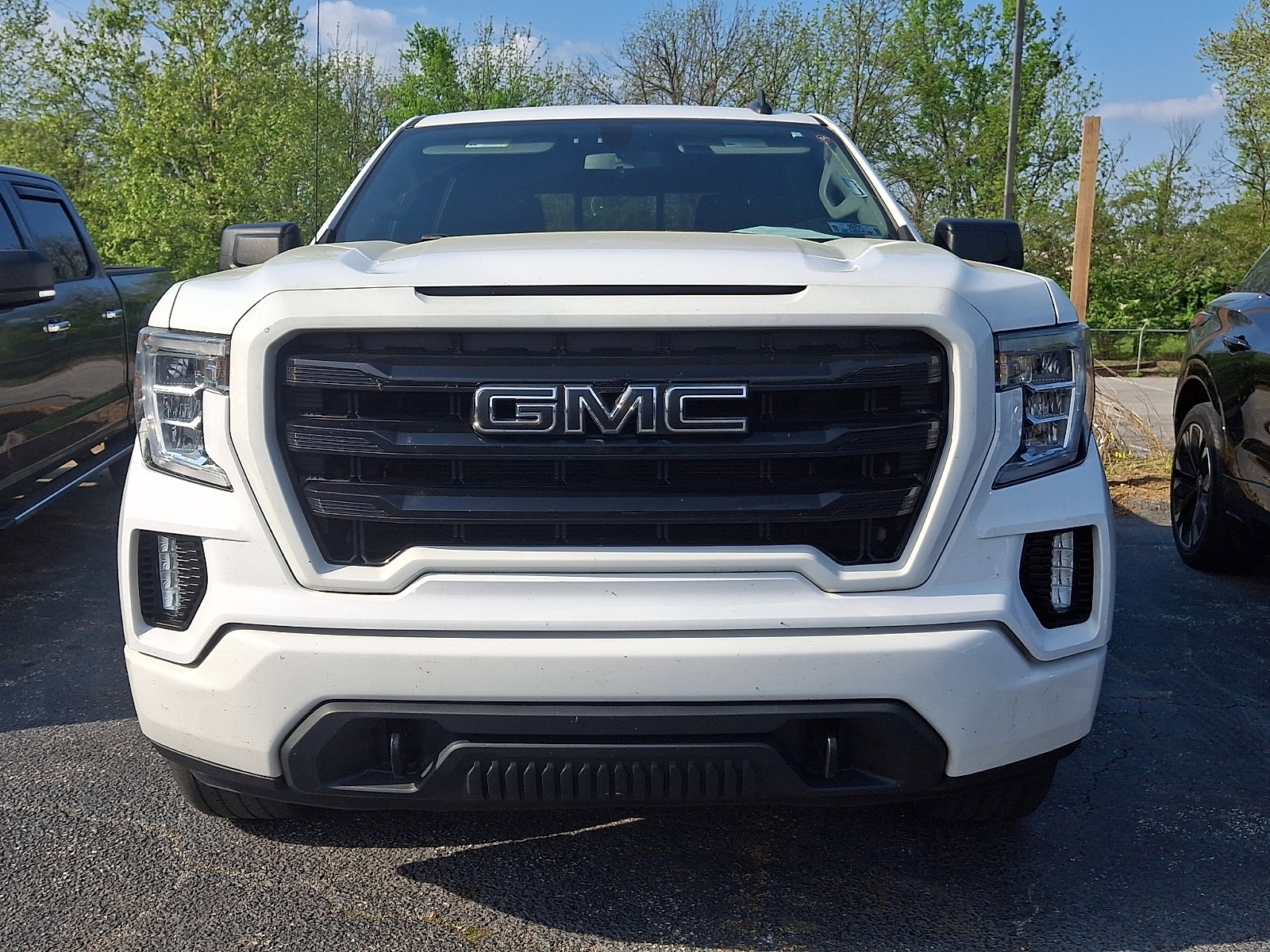 Used 2020 GMC Sierra 1500 Elevation w/ Elevation Value Package AWD/4WD image 3