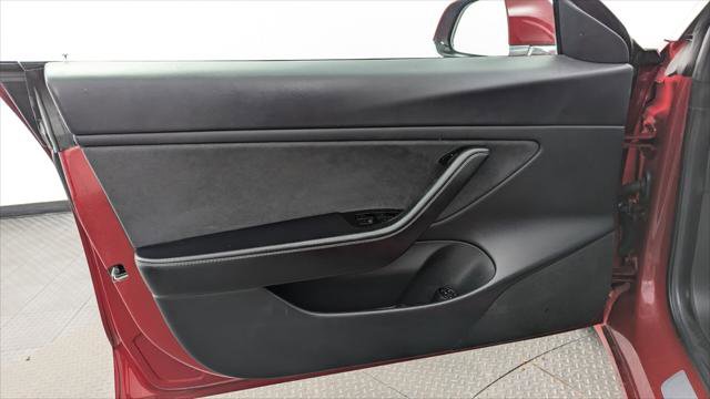Used 2018 Tesla Model 3 Long Range image 12