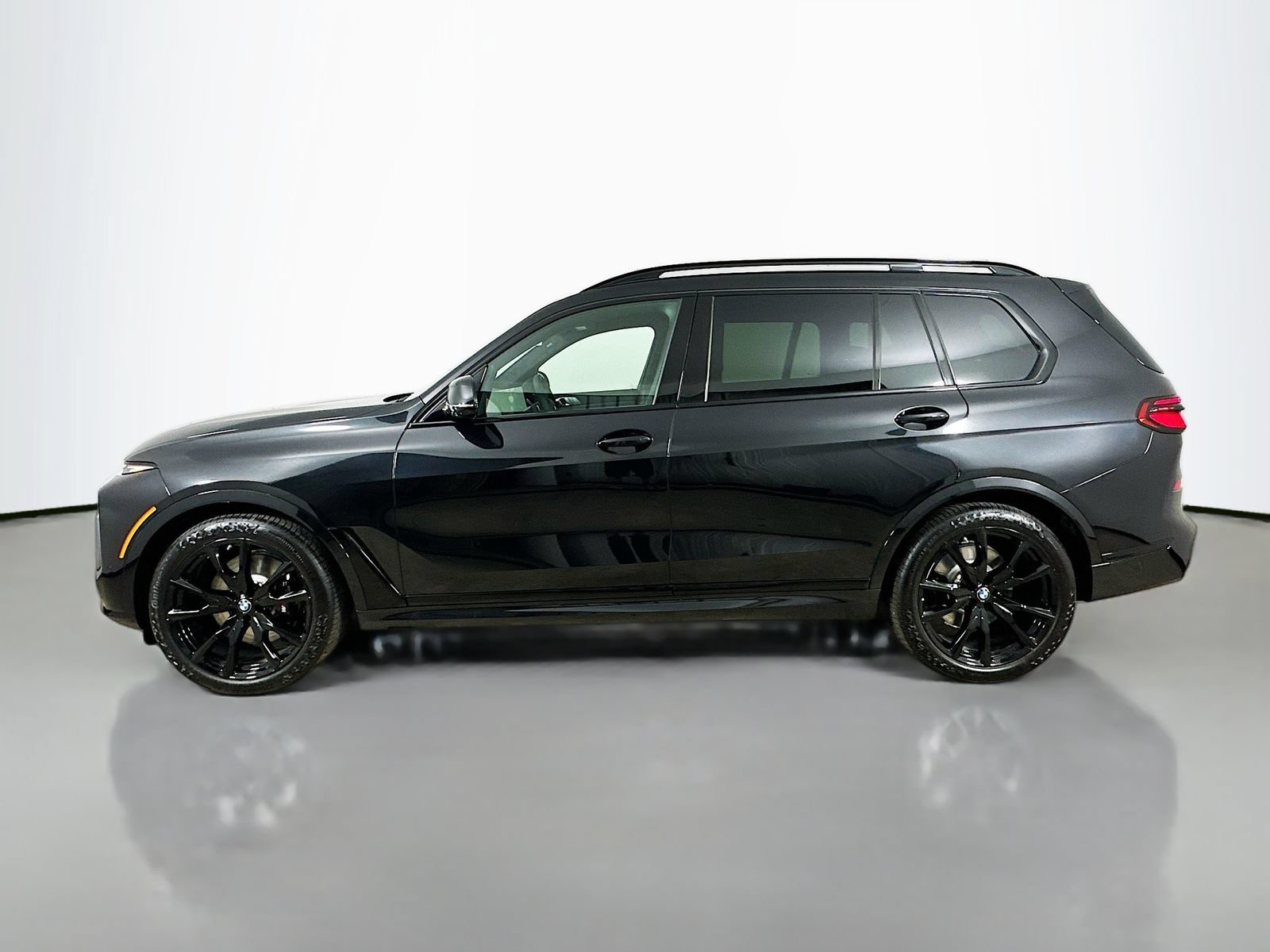 New 2027 BMW X7 xDrive40i w/ Executive Package AWD/4WD image 8