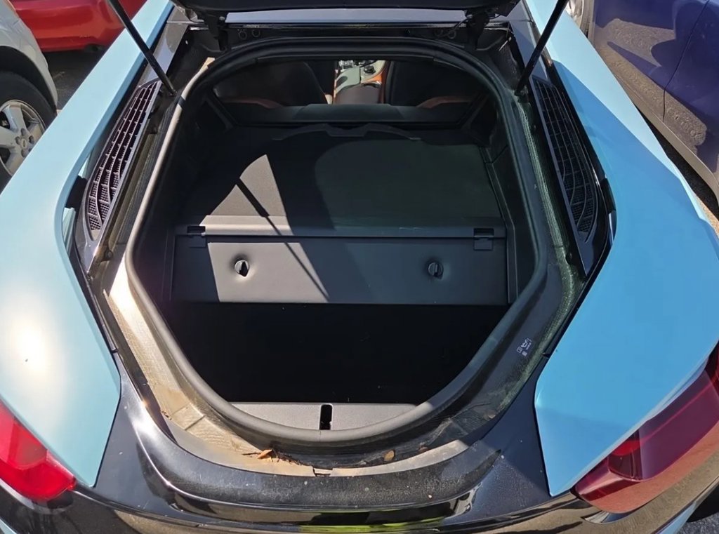 Used 2020 BMW i8 Coupe AWD/4WD image 7