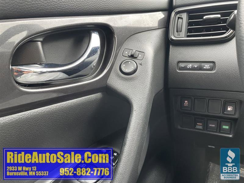 Used 2018 Nissan Rogue S AWD/4WD image 34