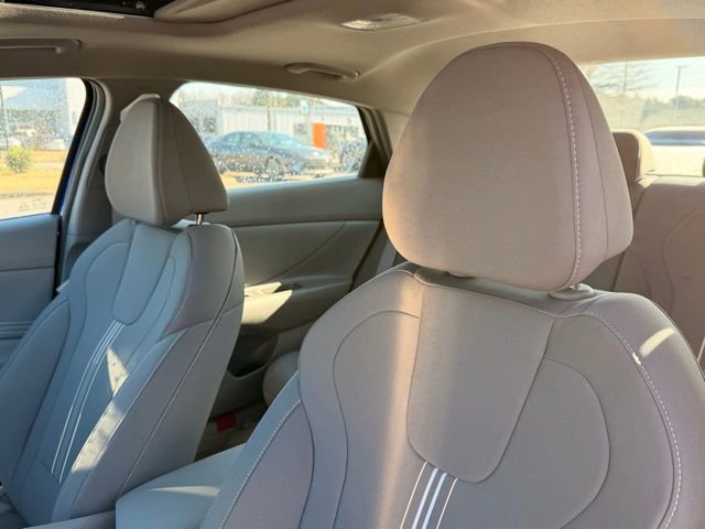 New 2026 Hyundai Elantra SEL Sport image 23