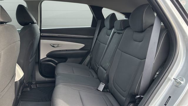 Used 2023 Hyundai Tucson SE image 25
