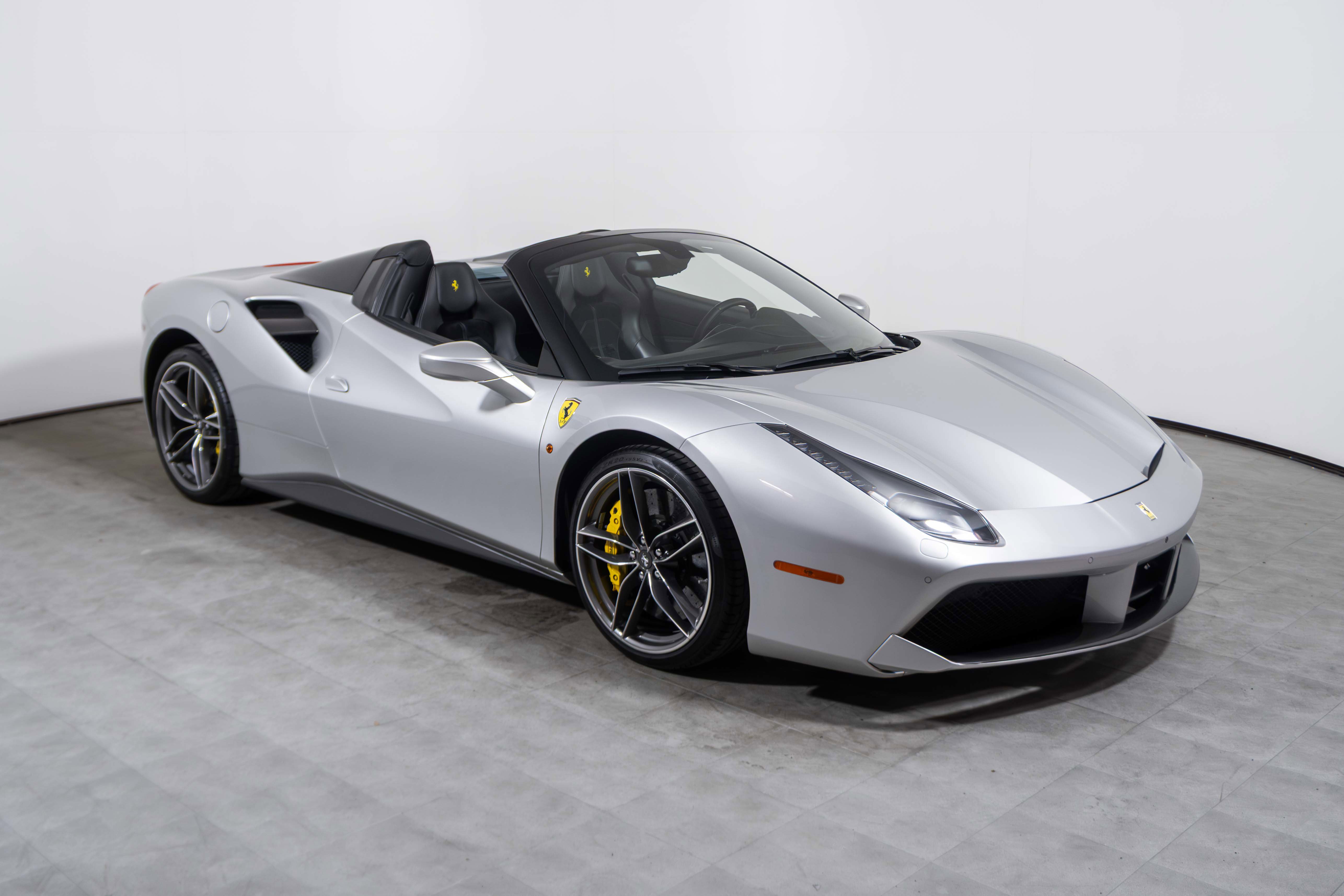 Used 2016 Ferrari 488 Spider image 3