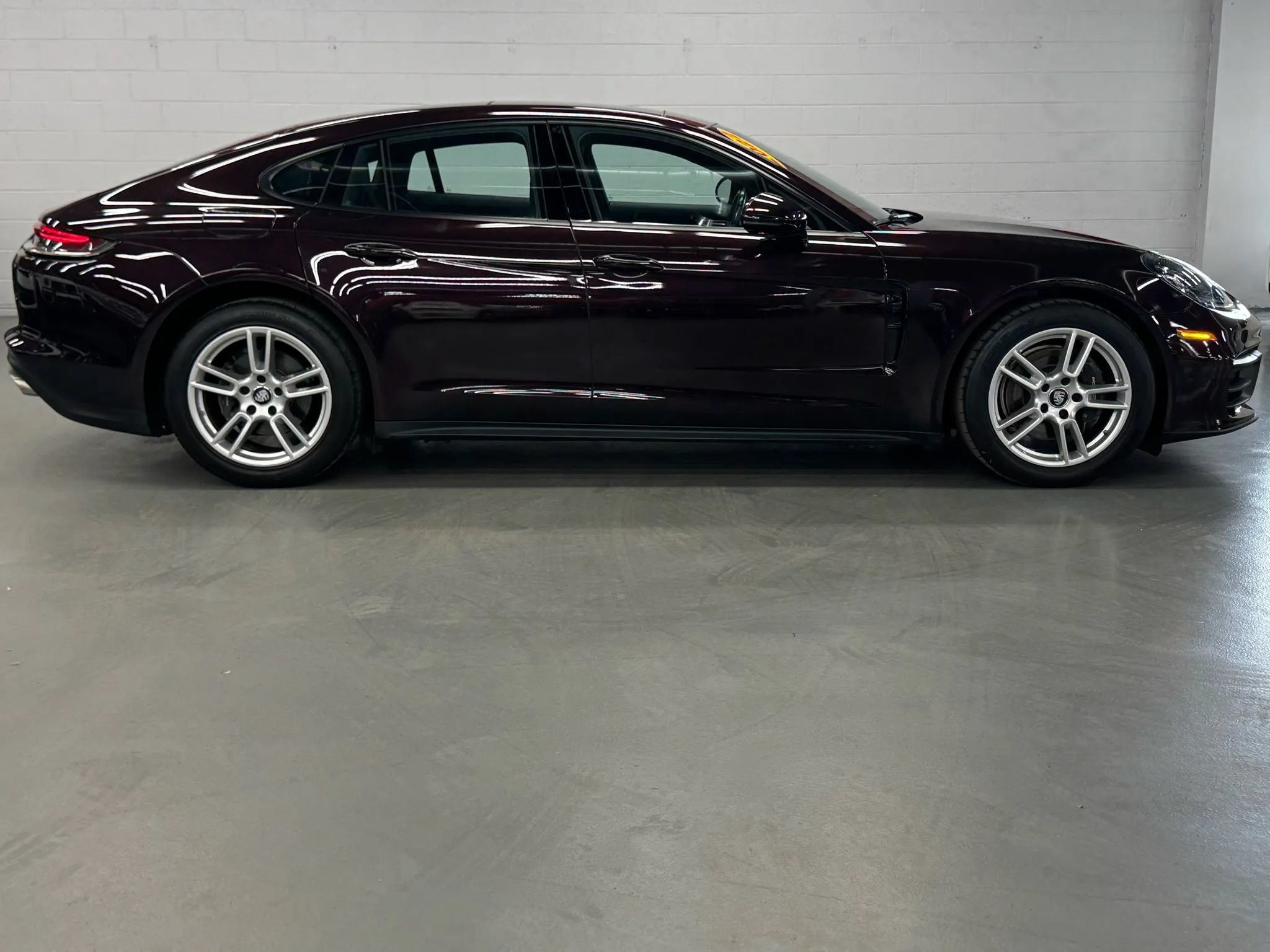 Used 2022 Porsche Panamera 4 AWD/4WD image 12