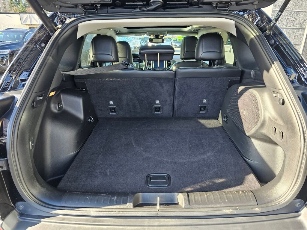 Used 2019 Jeep Cherokee Trailhawk image 15