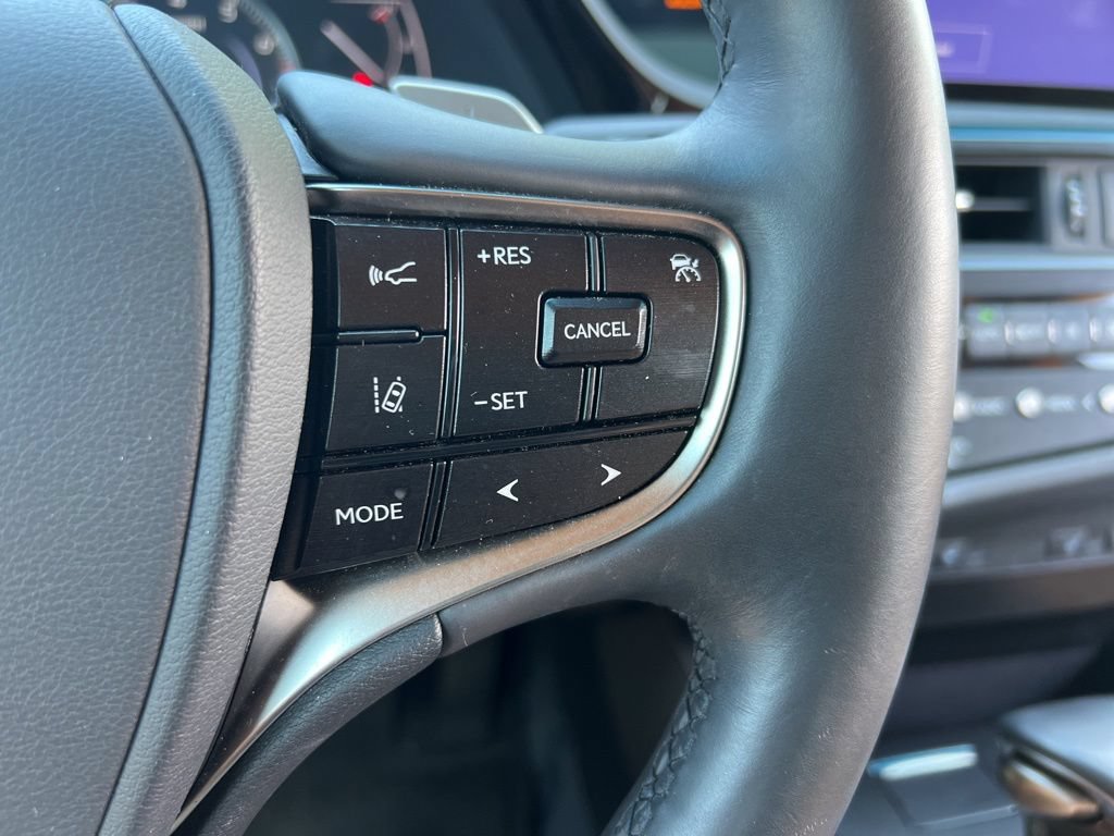 Used 2023 Lexus ES 350 w/ Premium Package FWD image 11