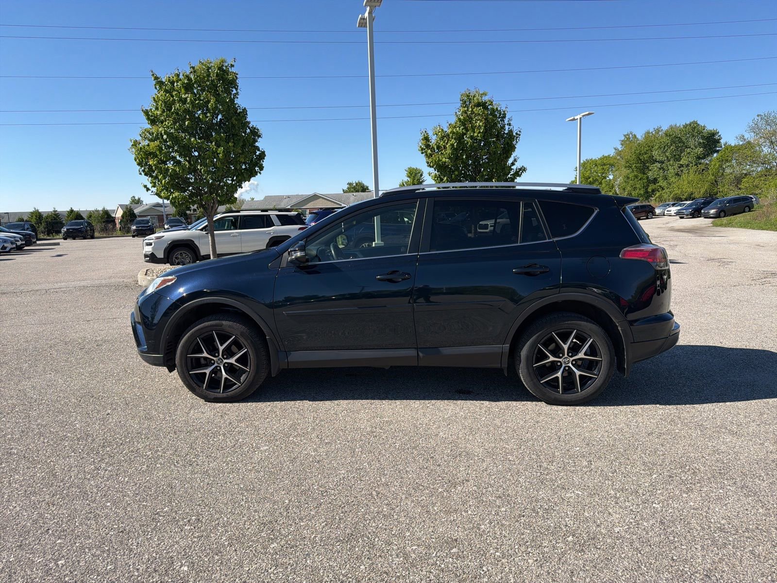 Used 2017 Toyota RAV4 SE w/ Power Special Value Package AWD/4WD image 3