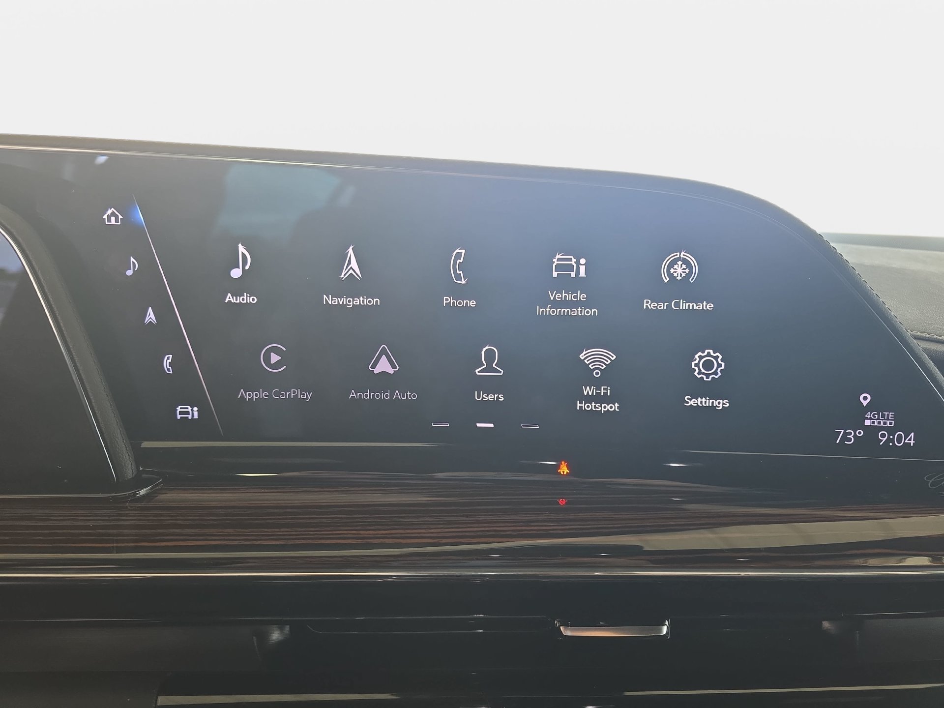 Used 2024 Cadillac Escalade Premium Luxury RWD image 21