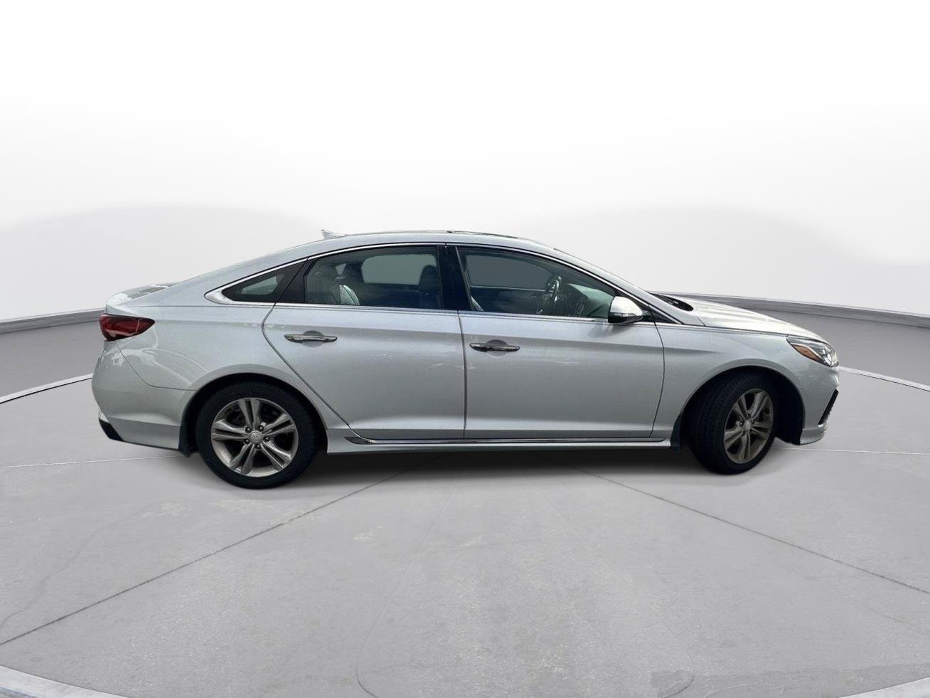 Used 2018 Hyundai Sonata Sport w/ Cargo Package FWD image 5