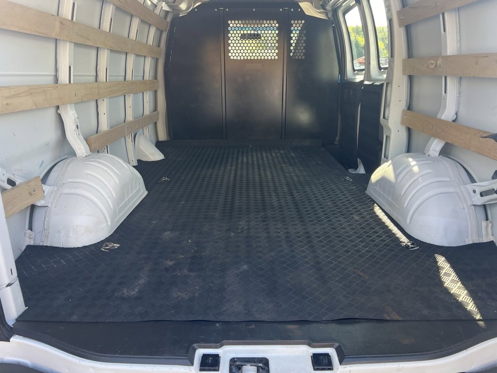 Used 2024 GMC Savana 2500 w/ Driver Convenience Package image 12