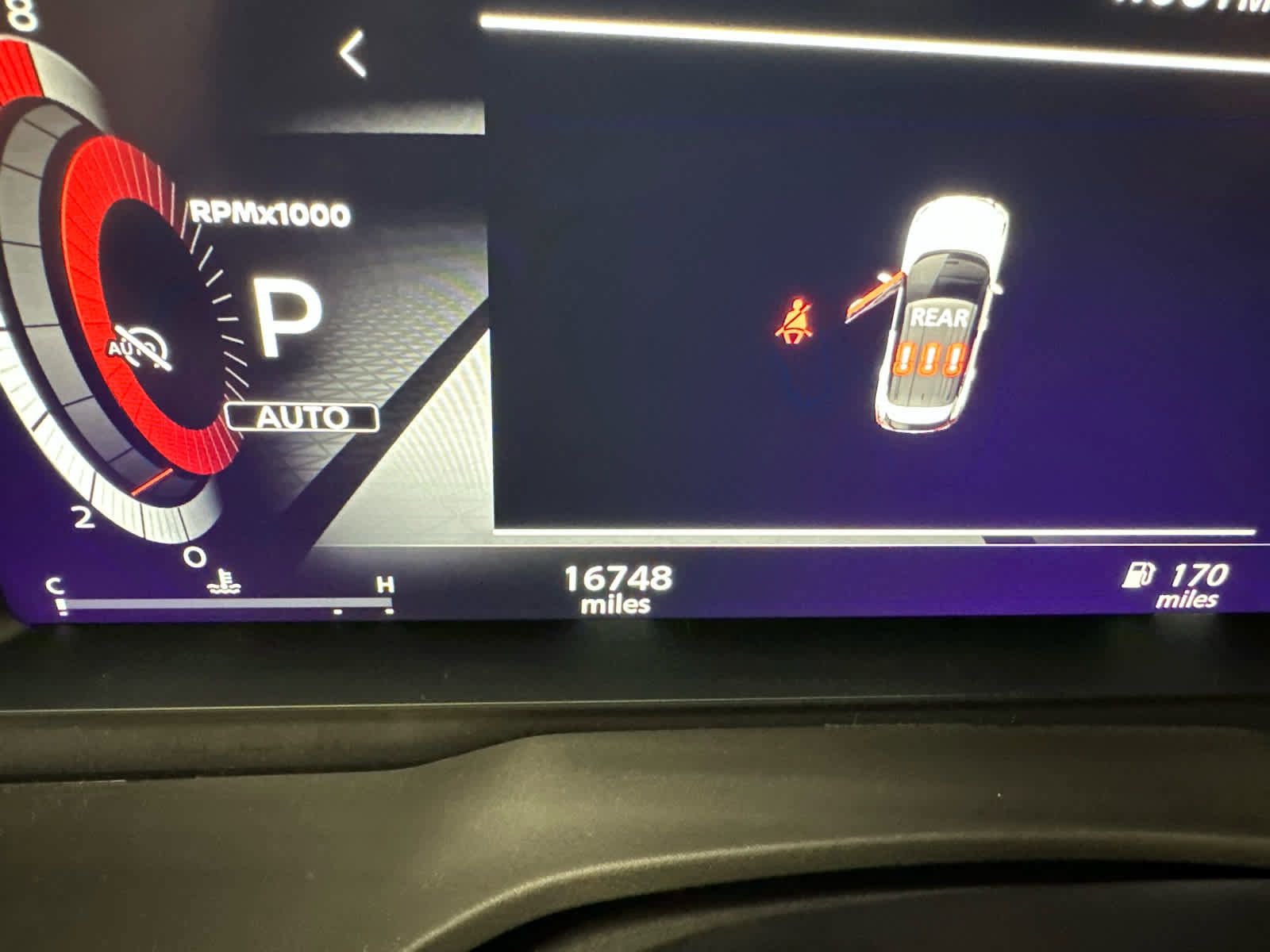 Certified 2025 Nissan Rogue Platinum w/ Tech Package image 17