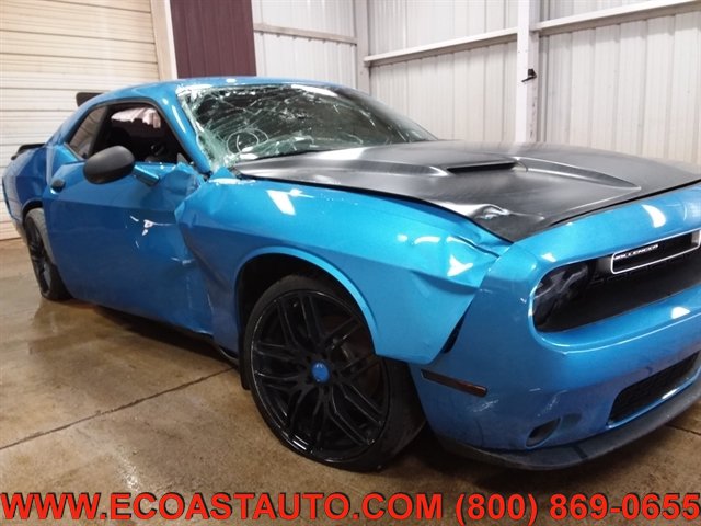 Used 2018 Dodge Challenger SXT RWD image 17