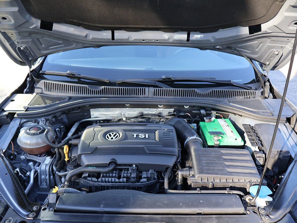 Used 2019 Volkswagen Jetta GLI image 18