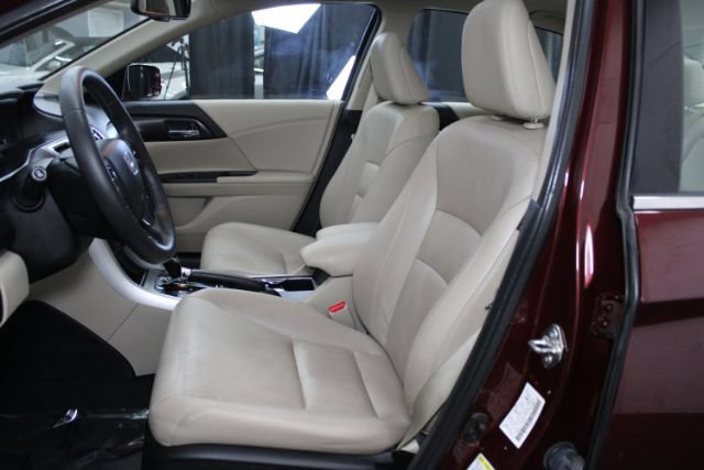 Used 2015 Honda Accord Touring image 11