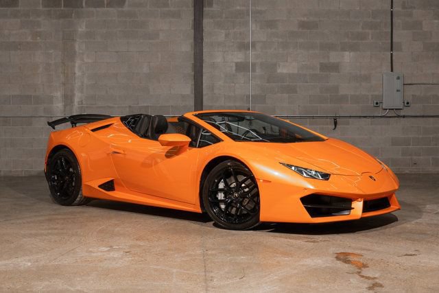 Used 2019 Lamborghini Huracan LP 580-2 image 1