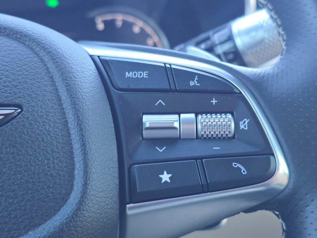 Used 2026 Genesis G70 2.5T RWD image 19