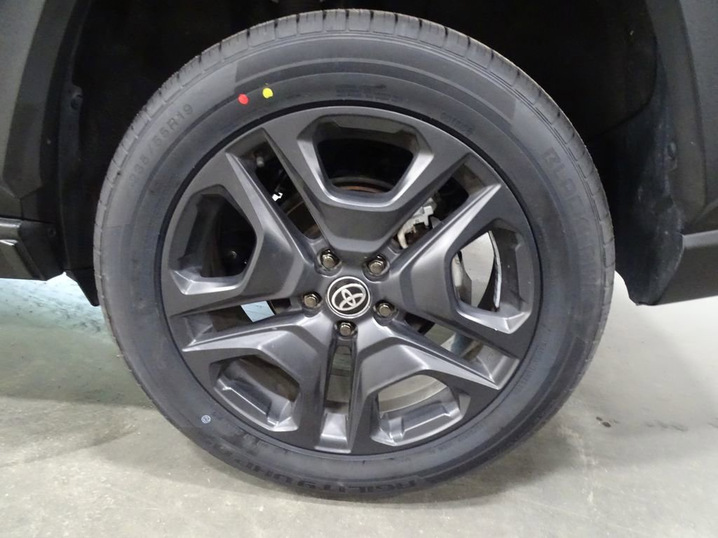 Used 2022 Toyota RAV4 Adventure image 41