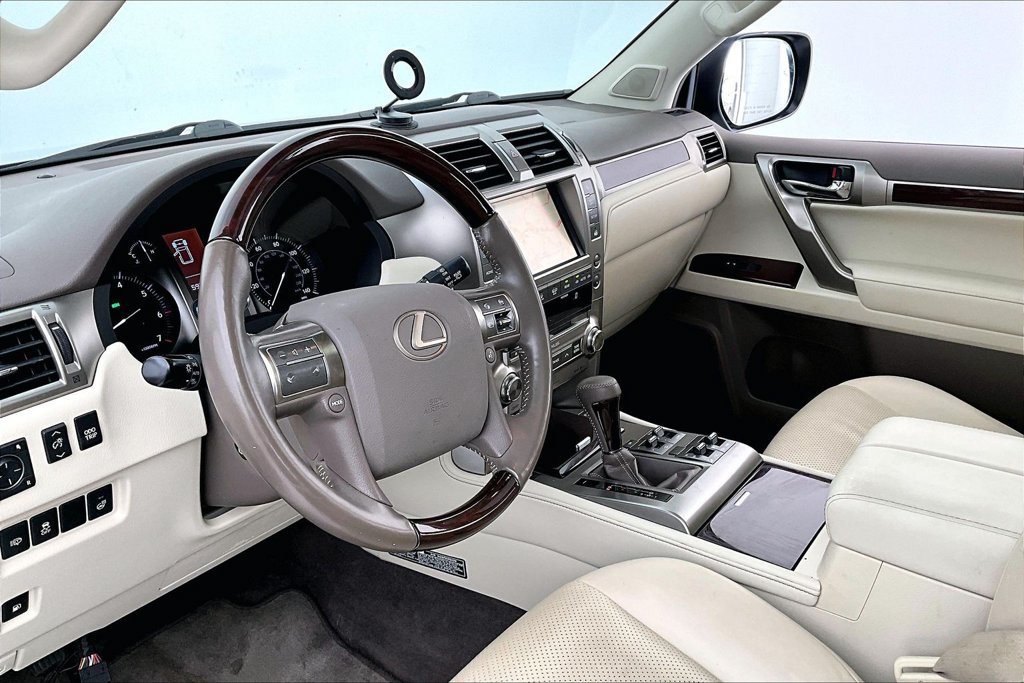 Used 2018 Lexus GX 460 Luxury w/ Preferred Accessory Package AWD/4WD image 15