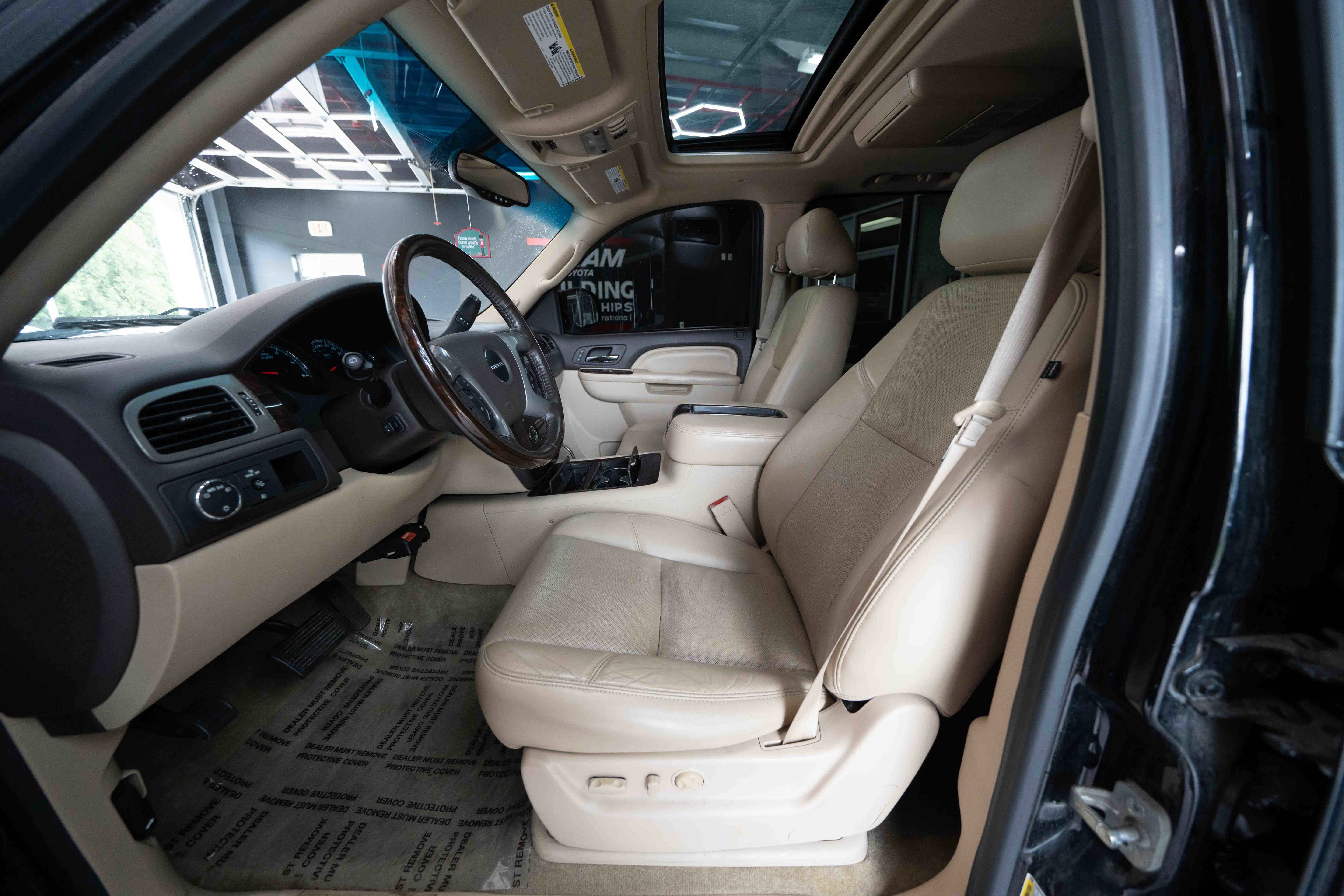 Used 2013 GMC Yukon XL Denali AWD/4WD image 9