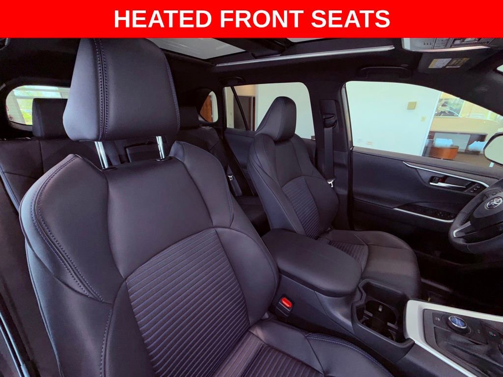 Used 2025 Toyota RAV4 XSE w/ Advanced Technology Package image 14