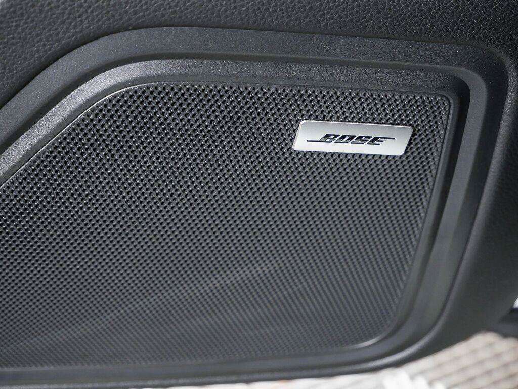 Certified 2026 Porsche Macan Turbo AWD/4WD image 7