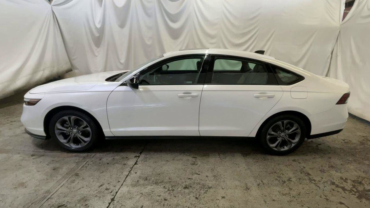 Certified 2025 Honda Accord SE image 5