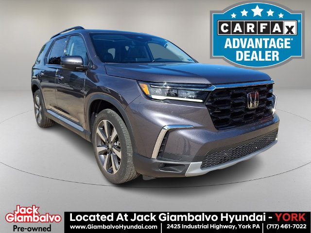 Used 2024 Honda Pilot Touring image 1