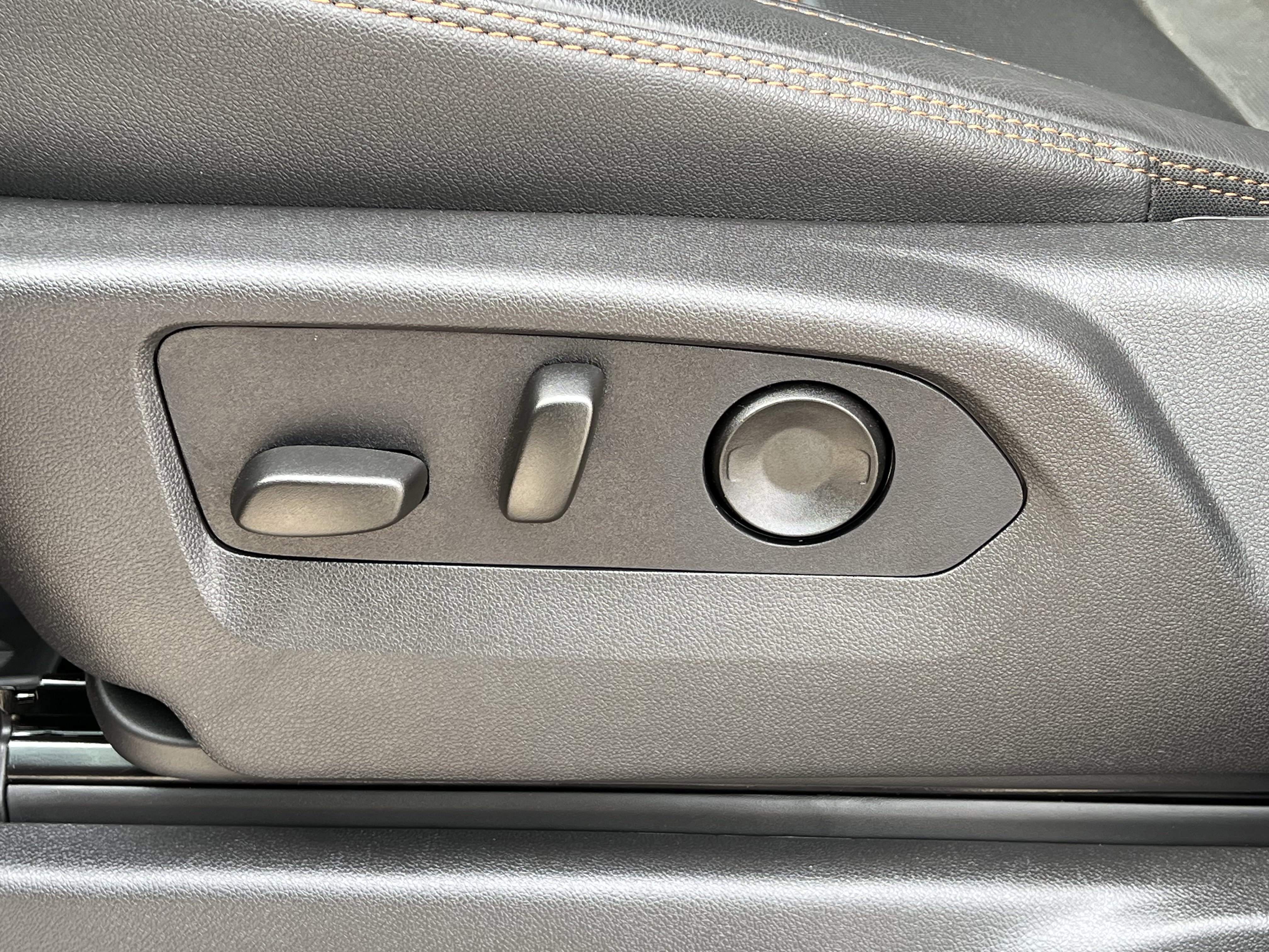 New 2026 GMC Sierra 1500 AT4 w/ AT4 Premium Package image 11