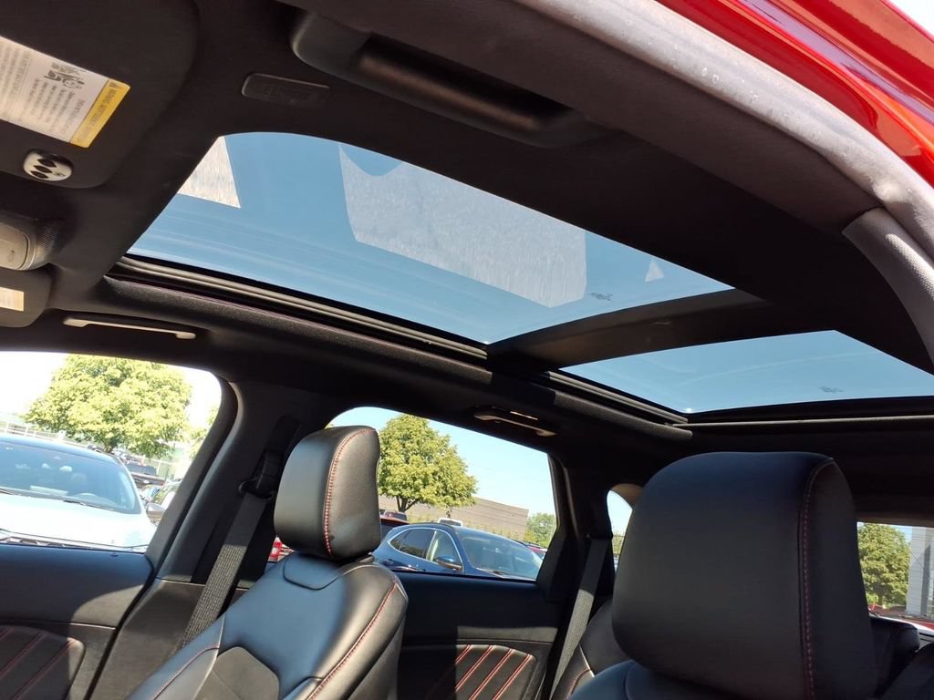 Used 2024 Ford Edge ST-Line AWD/4WD image 12