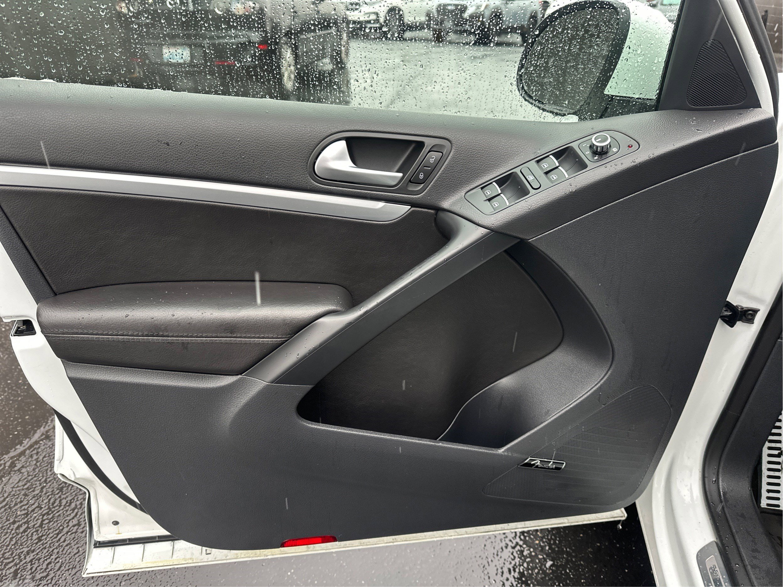 Used 2015 Volkswagen Tiguan R-Line image 21